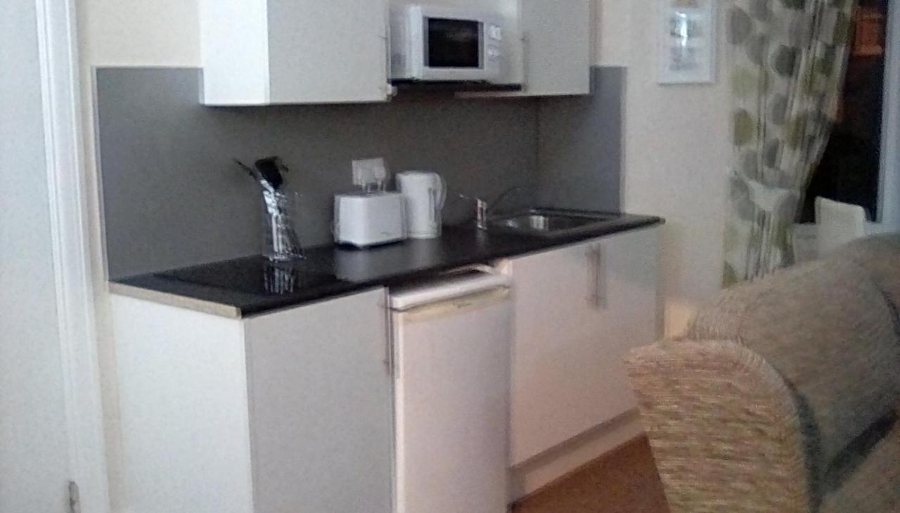 Columbus Holiday Flats Скарборо Экстерьер фото